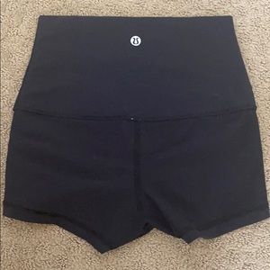 Lululemon high rise booty shorts wunderunder